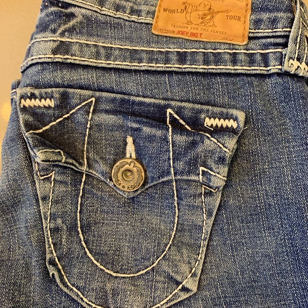 True Religion low rise bootcut jean size 26